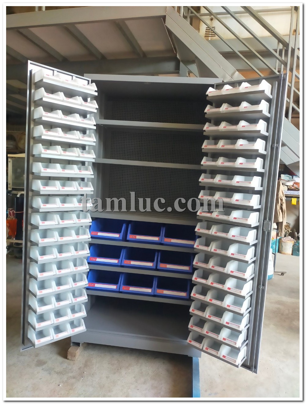 Tủ Dụng Cụ - Giải Pháp Lưu Trữ Hiệu Quả Cho Nhà Xưởng và Gia Đình