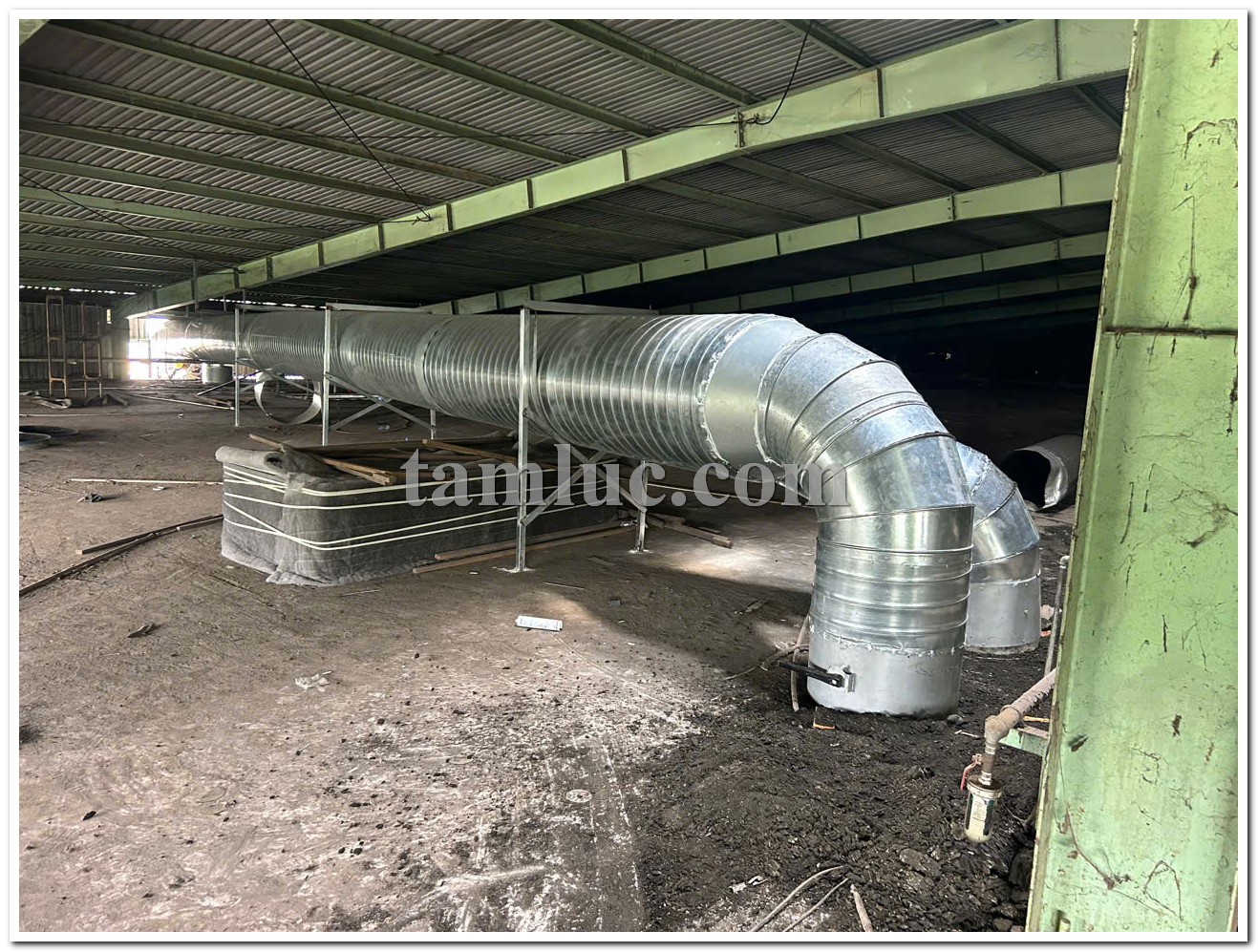 Xử lý khí thải xưởng sơn, đường ống khí thải
