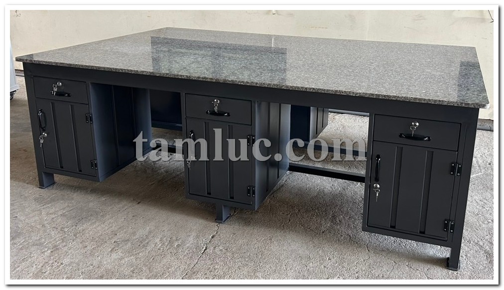 Bàn thao tác cơ khí, bàn thao tác, bàn làm việc cho nhà xưởng, bàn nguội, bàn cơ khí, bàn thao tác kết hợp, bàn tải trọng cao, bàn nguội cơ khí
